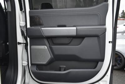 2023 Ford F-250 Lariat  LIFTED DIESEL TRUCK 4X4 LOADED - Photo 29 - Gresham, OR 97030