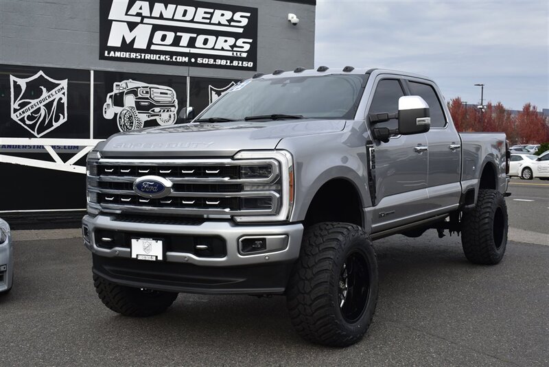 2023 Ford F-350 Super Duty Platinum's photo