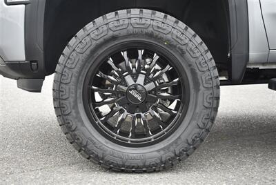 2024 GMC Sierra 3500 AT4  LIFTED DIESEL TRUCK 4X4 LOADED - Photo 10 - Gresham, OR 97030
