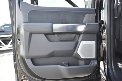 2025 Ford F-450 Super Duty PLATINUM  HI OUTPUT 6.7L DIESEL 20S AND 37S LOADED - Photo 21 - Gresham, OR 97030