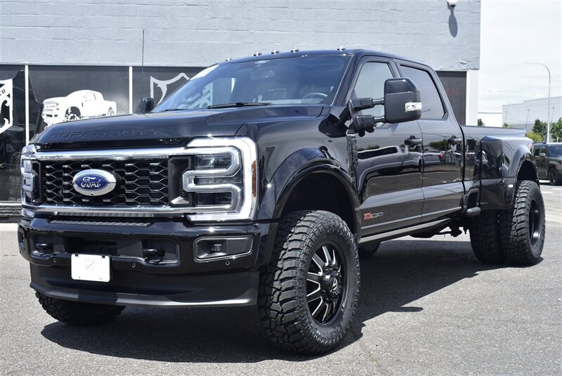2025 Ford F-450 Super Duty PLATINUM HI OUTPUT 6.7L DIESEL 20S AND 37S LOADED - Photo 1 - Gresham, OR 97030