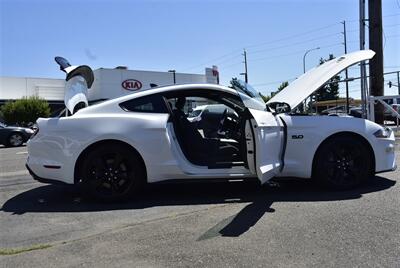 2022 Ford Mustang GT  WHITE ON BLACK 6 SPEED - Photo 28 - Gresham, OR 97030