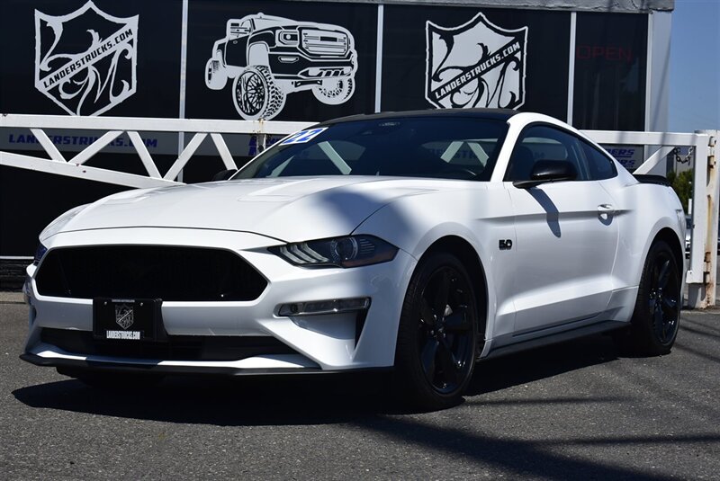 2022 Ford Mustang GT WHITE ON BLACK 6 SPEED - Photo 1 - Gresham, OR 97030