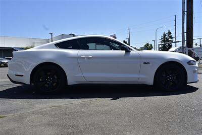 2022 Ford Mustang GT  WHITE ON BLACK 6 SPEED - Photo 6 - Gresham, OR 97030