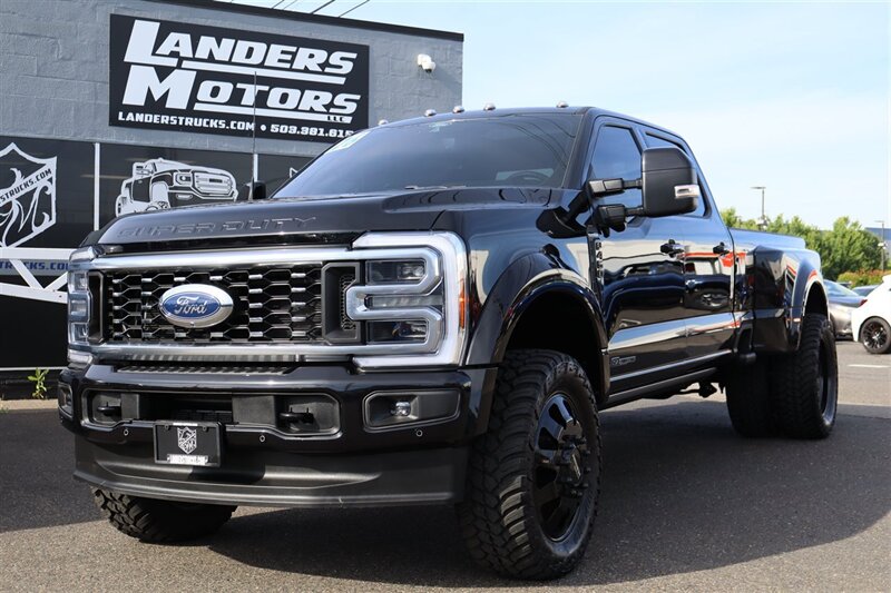2026 Ford F-450 PLATINUM  F-450 LVLED ON 22 " FORGED RIMS AND 37 " TIRES LOADED - Photo 1 - Gresham, OR 97030