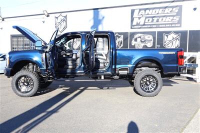 2024 Ford F-350 Platinum  LIFTED DIESEL HI OUTPUT TRUCK 4X4 LOADED - Photo 30 - Gresham, OR 97030