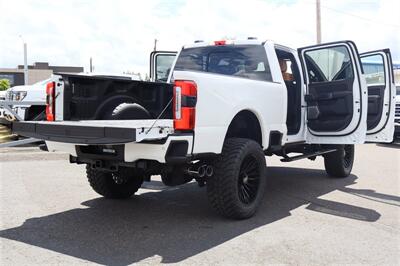 2024 Ford F-350 PLATINUM HI OUTPUT  LIFTED DIESEL TRUCK 4X4 LOADED - Photo 42 - Gresham, OR 97030