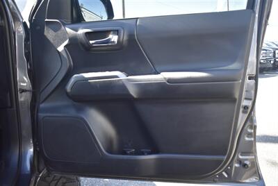 2020 Toyota Tacoma TRD Sport  LIFTED LOTS OF GOOGIES LOADED - Photo 30 - Gresham, OR 97030