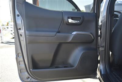 2020 Toyota Tacoma TRD Sport  LIFTED LOTS OF GOOGIES LOADED - Photo 23 - Gresham, OR 97030