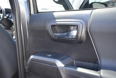 2020 Toyota Tacoma TRD Sport  LIFTED LOTS OF GOOGIES LOADED - Photo 29 - Gresham, OR 97030