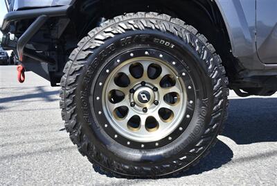 2020 Toyota Tacoma TRD Sport  LIFTED LOTS OF GOOGIES LOADED - Photo 12 - Gresham, OR 97030