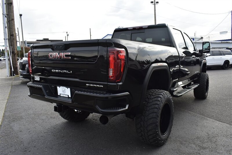 2022 Gmc Sierra 2500 Denali photo 2