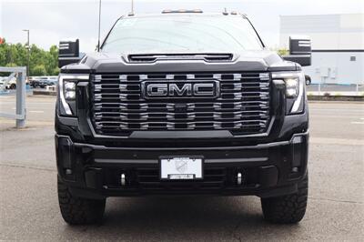 2025 GMC Sierra 3500 Denali Ultimate LVLED DIESEL TRUCK 4X4 LOADED 8K MILES - Photo 9 - Gresham, OR 97030