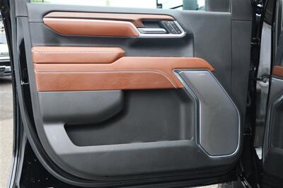 2025 GMC Sierra 3500 Denali Ultimate LVLED DIESEL TRUCK 4X4 LOADED 8K MILES - Photo 13 - Gresham, OR 97030