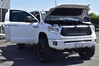 2014 Toyota Tundra Platinum  LIFTED 37S CREWMAX HEATED COOLED SEATS  LOADED - Photo 42 - Gresham, OR 97030