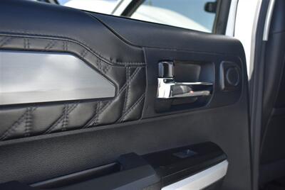 2014 Toyota Tundra Platinum  LIFTED 37S CREWMAX HEATED COOLED SEATS  LOADED - Photo 28 - Gresham, OR 97030