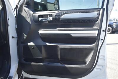 2014 Toyota Tundra Platinum  LIFTED 37S CREWMAX HEATED COOLED SEATS  LOADED - Photo 34 - Gresham, OR 97030