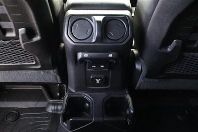 2019 Jeep Wrangler Rubicon LIFTED 3.6L V6 SKY TOP LOADED - Photo 23 - Gresham, OR 97030
