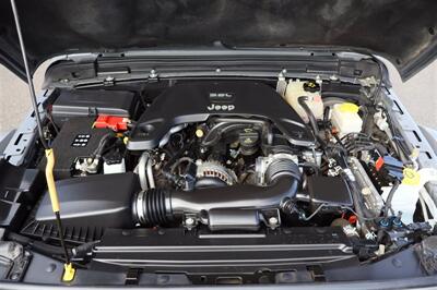 2019 Jeep Wrangler Rubicon LIFTED 3.6L V6 SKY TOP LOADED - Photo 10 - Gresham, OR 97030