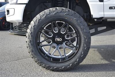 2025 Ford F-350 Platinum  LIFTED 6.7L  DIESEL TRUCK 4X4 LOADED - Photo 10 - Gresham, OR 97030