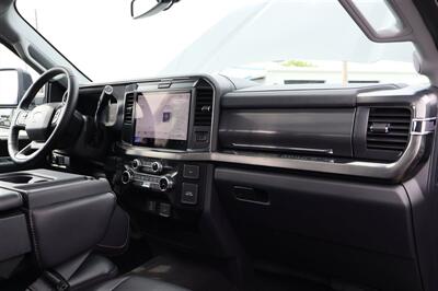 2025 Ford F-350 Lariat LIFTED LONG BED DIESEL 4X4 LOADED - Photo 34 - Gresham, OR 97030