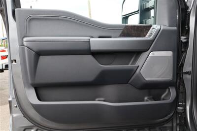 2025 Ford F-350 Lariat LIFTED LONG BED DIESEL 4X4 LOADED - Photo 17 - Gresham, OR 97030