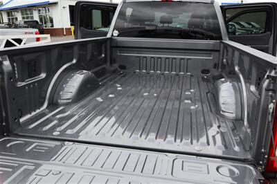 2025 Ford F-350 Lariat LIFTED LONG BED DIESEL 4X4 LOADED - Photo 40 - Gresham, OR 97030