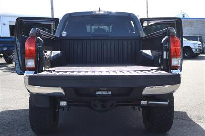 2017 Toyota Tacoma TRD Off-Road  6 " LIFT 35 " TIRES 4X4  LEATHER LOADED - Photo 32 - Gresham, OR 97030