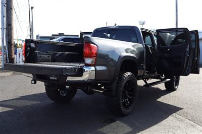 2017 Toyota Tacoma TRD Off-Road  6 " LIFT 35 " TIRES 4X4  LEATHER LOADED - Photo 33 - Gresham, OR 97030