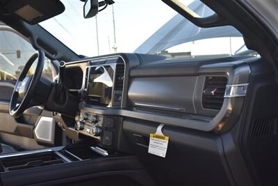 2025 Ford F-450 Super Duty Platinum  LIFTED Cab Platinum 4WD DRW 6.7L V8 HO Turbo Diesel - Photo 31 - Gresham, OR 97030
