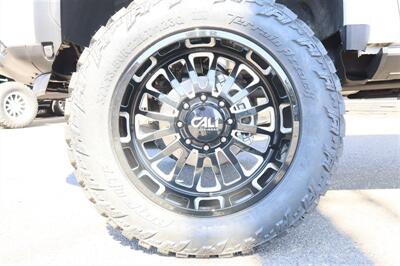 2025 GMC Sierra 3500 Denali Ultimate LIFTED DIESEL TRUCK 4X4 LOADED - Photo 11 - Gresham, OR 97030