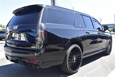 2023 Cadillac Escalade-V ESV  6.2L SUPER CHARGED 26 " RIMS SUPER CRUISE LOADED - Photo 5 - Gresham, OR 97030