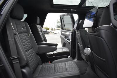 2025 Cadillac Escalade Sport Platinum 4X4 ENTERTAINMENT BLACK ON BLACK LOADED - Photo 27 - Gresham, OR 97030