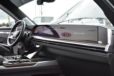 2025 Cadillac Escalade Sport Platinum 4X4 ENTERTAINMENT BLACK ON BLACK LOADED - Photo 31 - Gresham, OR 97030