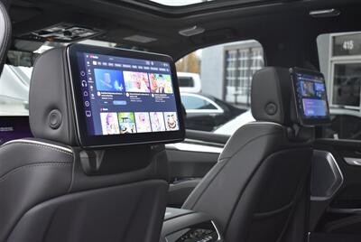 2025 Cadillac Escalade Sport Platinum 4X4 ENTERTAINMENT BLACK ON BLACK LOADED - Photo 24 - Gresham, OR 97030