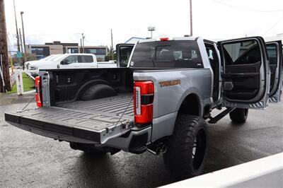 2024 Ford F-350 Platinum  LIFTED DIESEL TEMOR TRUCK 4X4 LOADED - Photo 38 - Gresham, OR 97030