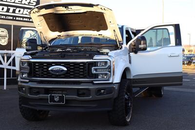 2026 Ford F-450 Super Duty KING RANCH  F-450 LVLED ON 22 " FORGED RIMS AND 37 " TIRES 45 MILES LOADED - Photo 32 - Gresham, OR 97030