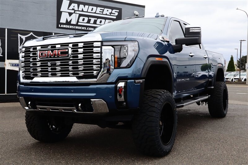 2025 GMC Sierra 3500 Denali  LIFTED DIESEL 6.6L DURMAX TRUCK 4X4 LOADED