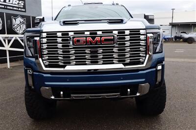 2025 GMC Sierra 3500 Denali LIFTED DIESEL 6.6L DURMAX TRUCK 4X4 LOADED - Photo 8 - Gresham, OR 97030