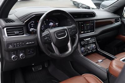 2023 GMC Yukon Denali Ultimate XL 8 PASSANGER LOADED - Photo 16 - Gresham, OR 97030