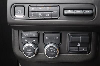 2023 GMC Yukon Denali Ultimate XL 8 PASSANGER LOADED - Photo 18 - Gresham, OR 97030