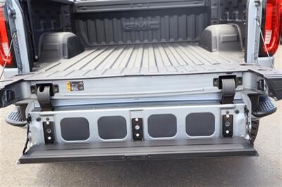 2025 GMC Sierra 1500 AT4 DIESEL 3.0 LIFTED DIESEL TRUCK 4X4 LOADED - Photo 17 - Gresham, OR 97030