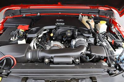 2020 Jeep Gladiator Rubicon  GLADIATOR LIFTED 40S HARD TOP LOADED - Photo 9 - Gresham, OR 97030