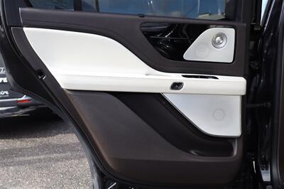 2020 Lincoln Aviator Black Label ALL WHEEL DRIVE BLACK ON WHITE 3.0 V6 - Photo 21 - Gresham, OR 97030
