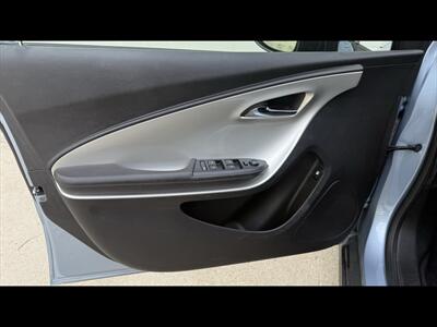 2014 Chevrolet Volt Premium - Photo 9 - Dedham, MA 02026