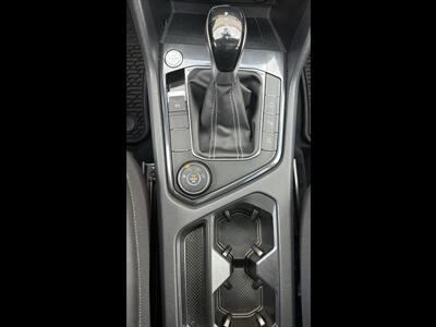2022 Volkswagen Tiguan SEL R-Line 4Motion - Photo 22 - Dedham, MA 02026