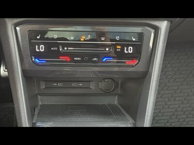2022 Volkswagen Tiguan SEL R-Line 4Motion - Photo 24 - Dedham, MA 02026