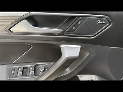 2022 Volkswagen Tiguan SEL R-Line 4Motion - Photo 10 - Dedham, MA 02026