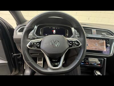 2022 Volkswagen Tiguan SEL R-Line 4Motion - Photo 15 - Dedham, MA 02026