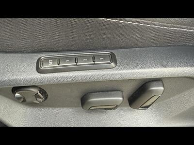 2022 Volkswagen Tiguan SEL R-Line 4Motion - Photo 12 - Dedham, MA 02026